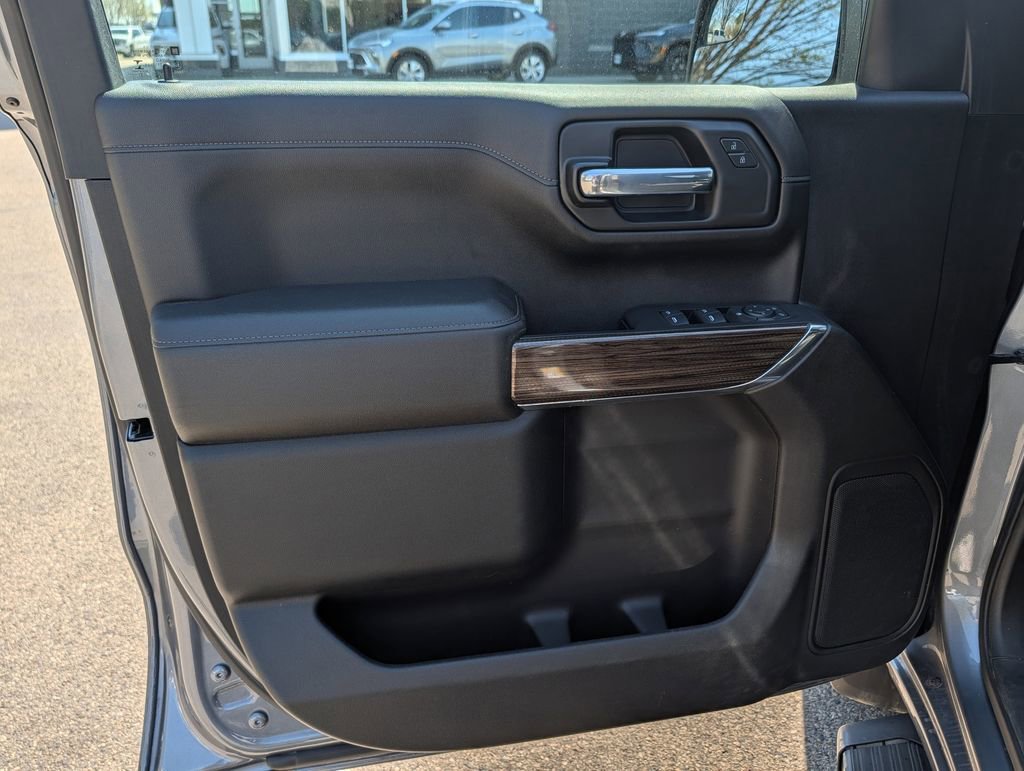 Used 2021 Chevrolet Silverado 1500 LT AWD/4WD image 31