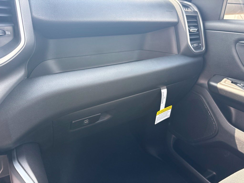 New 2026 RAM 1500 Express AWD/4WD image 26