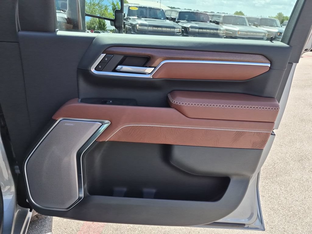 New 2026 GMC Sierra 3500 Denali Ultimate w/ LPO, Black Badging Package AWD/4WD image 42