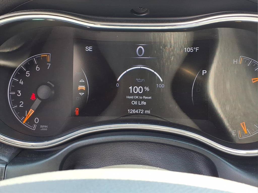 Used 2021 Jeep Grand Cherokee Laredo RWD image 14