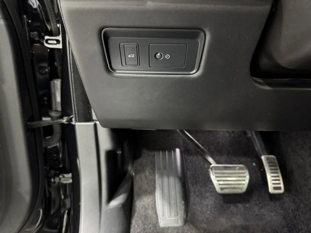 Used 2022 Land Rover Range Rover Autobiography AWD/4WD image 26
