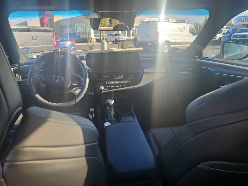 Used 2022 Lexus ES 350 F Sport image 9