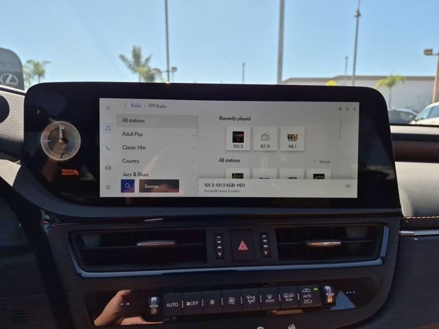 Used 2024 Lexus ES 300h w/ Accessory Package (Z1) FWD image 24