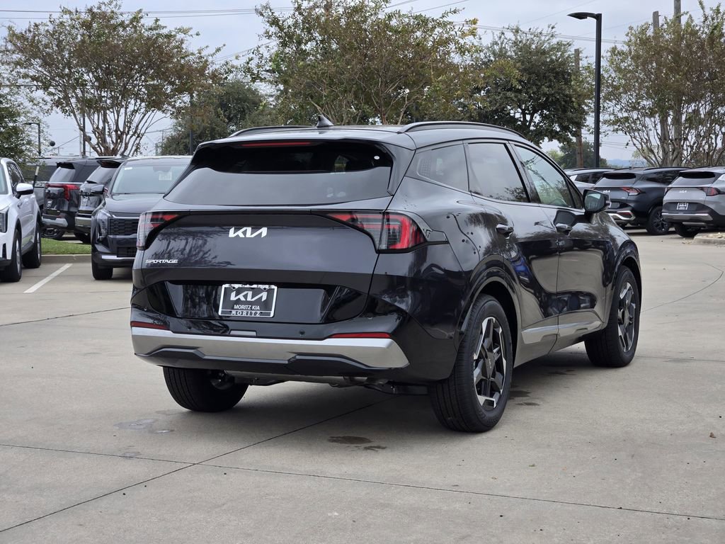 New 2026 Kia Sportage SX FWD image 4