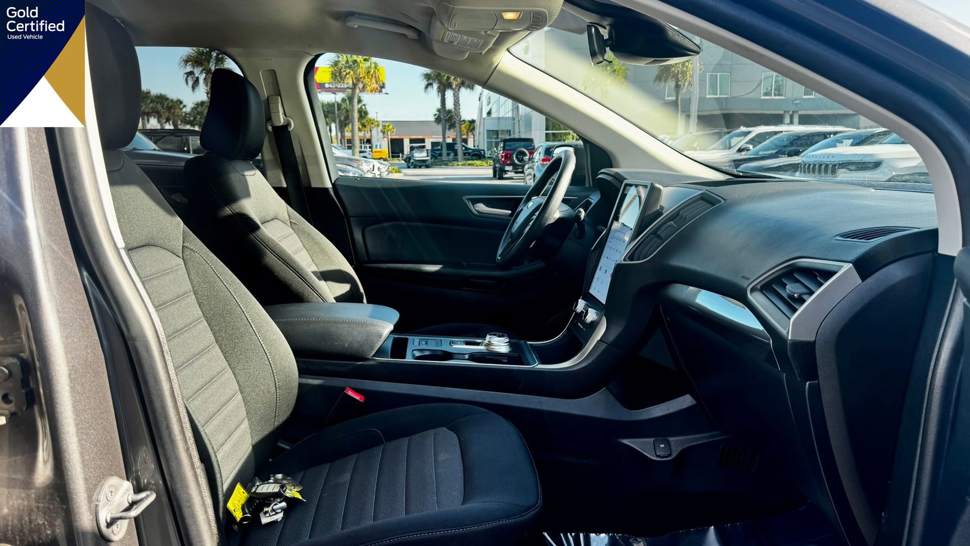 Certified 2022 Ford Edge SE image 9