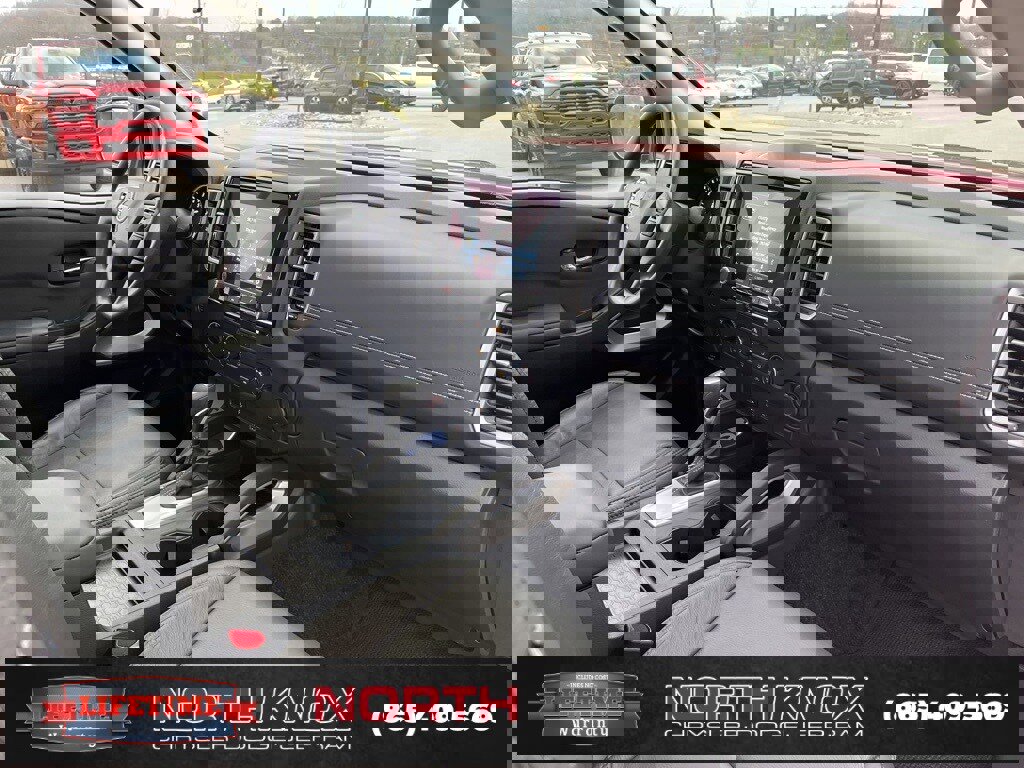 Used 2024 Nissan Frontier SV w/ Technology Package image 22