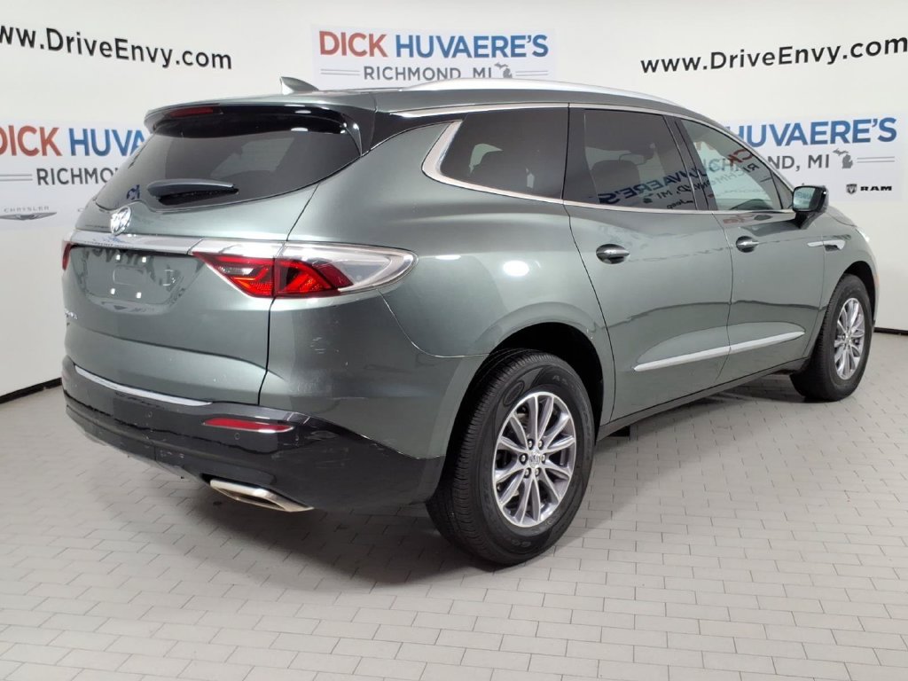 Used 2023 Buick Enclave Essence AWD/4WD image 4