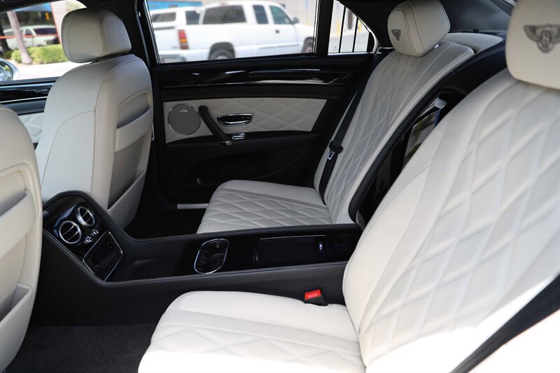 Used 2014 Bentley Flying Spur W12 AWD/4WD image 21