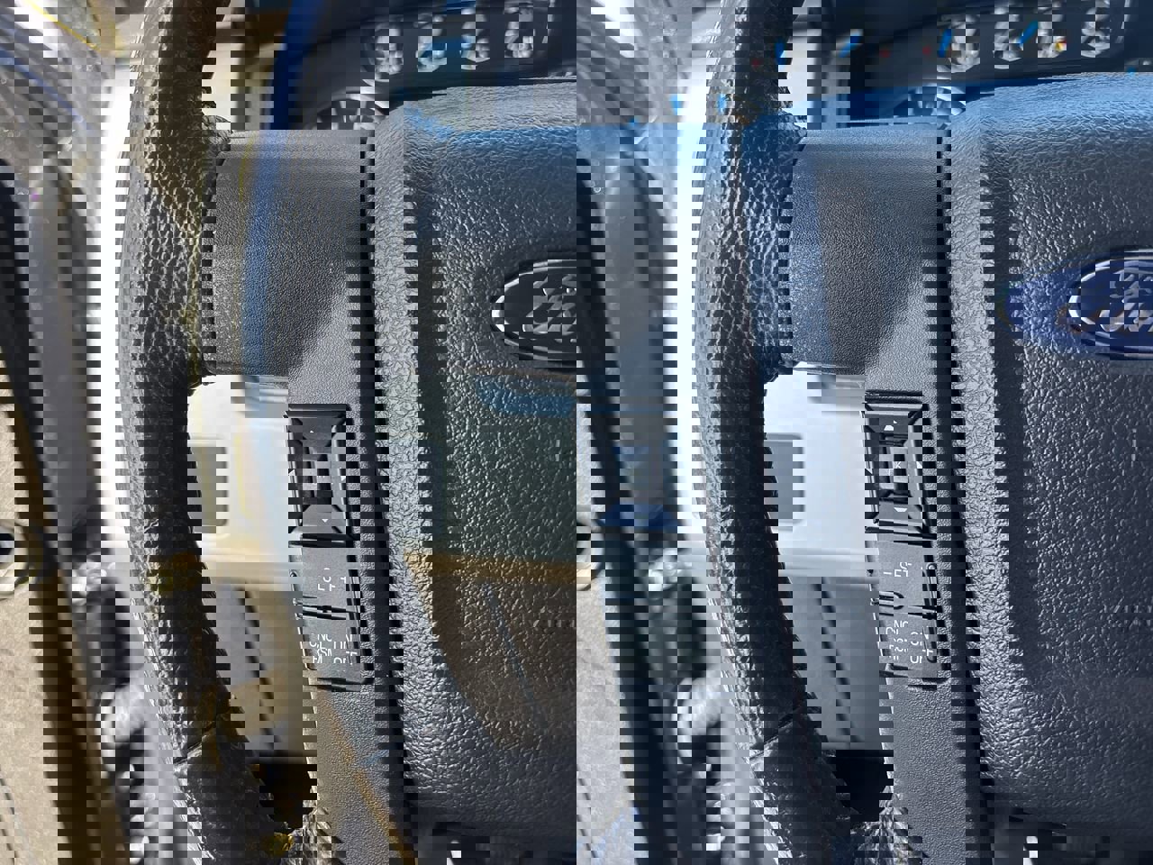 Used 2014 Ford F150 Lariat w/ Equipment Group 502A Luxury image 29