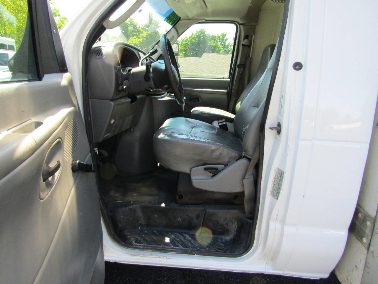 Used 2006 Ford E-450 and Econoline 450 RWD image 5