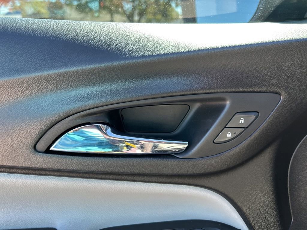 Used 2022 Chevrolet Equinox LS w/ LS Convenience Package image 13