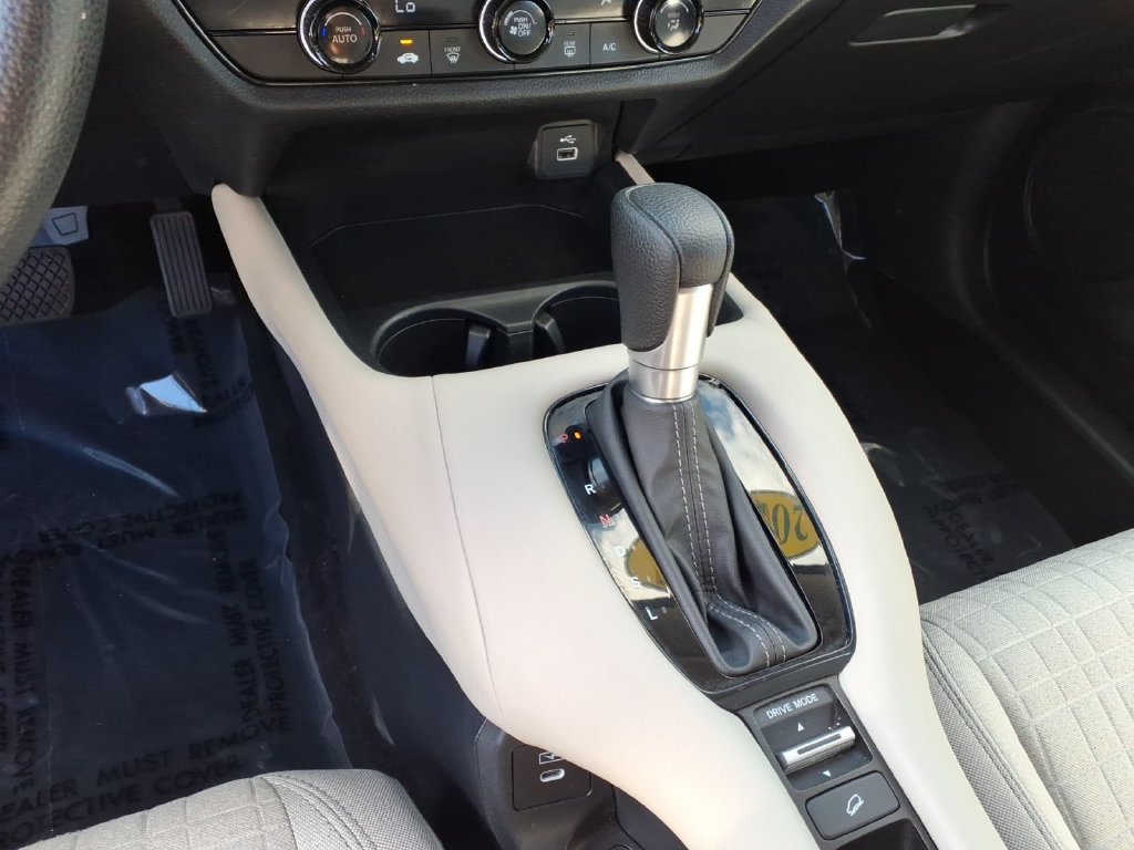Certified 2024 Honda HR-V LX image 9