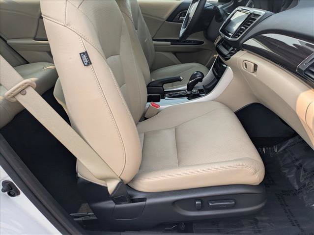 Used 2016 Honda Accord Touring image 22