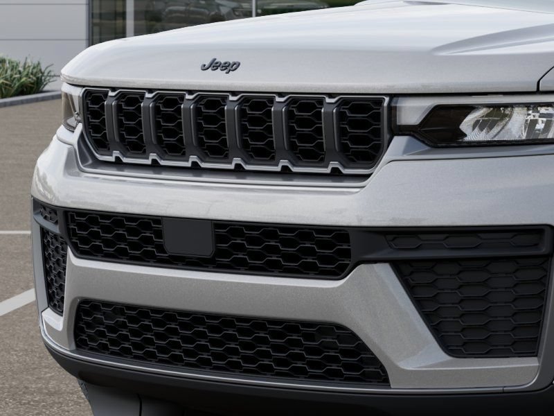 New 2026 Jeep Grand Cherokee Altitude RWD image 11