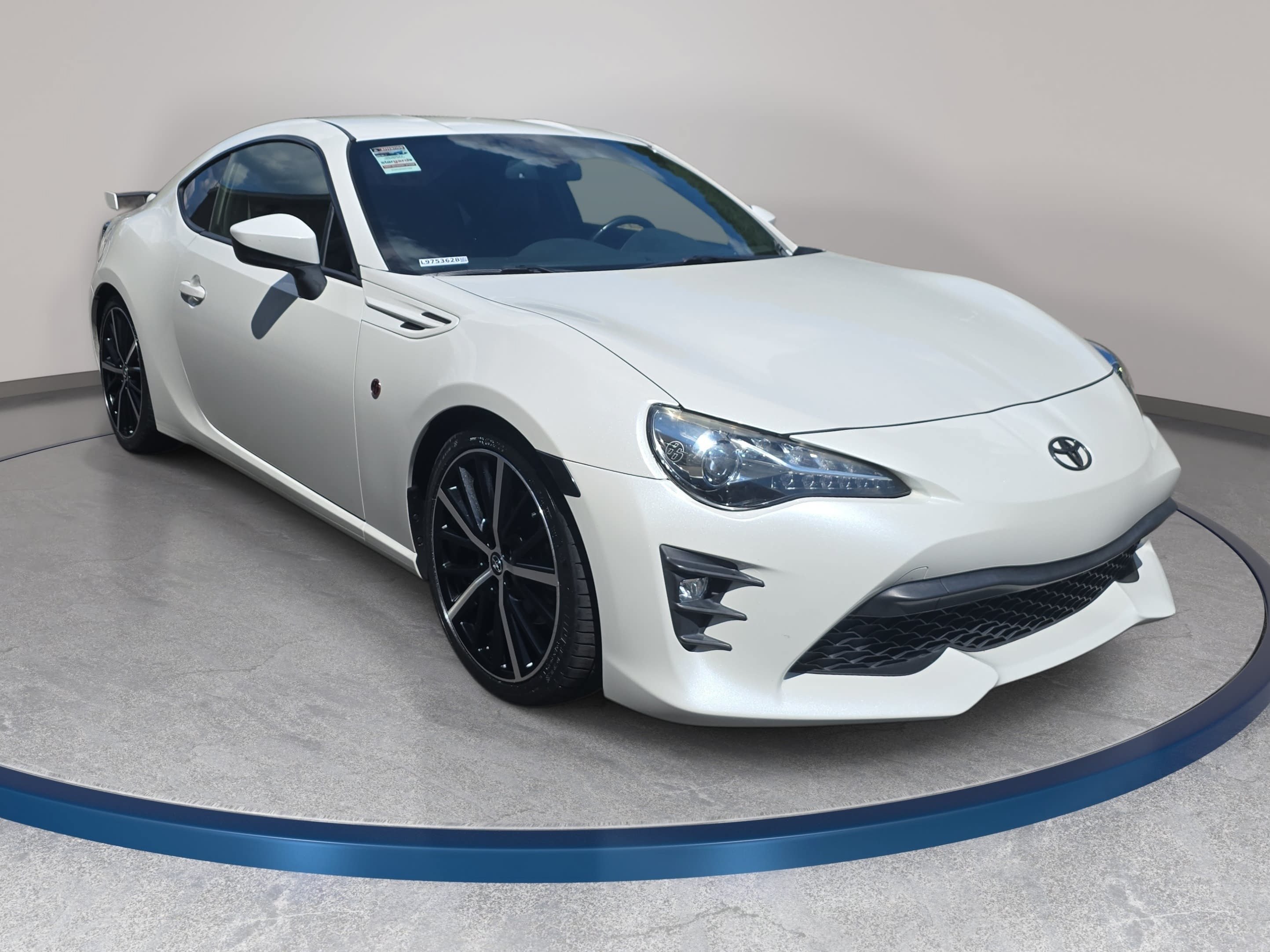 Used 2020 Toyota 86 RWD image 3