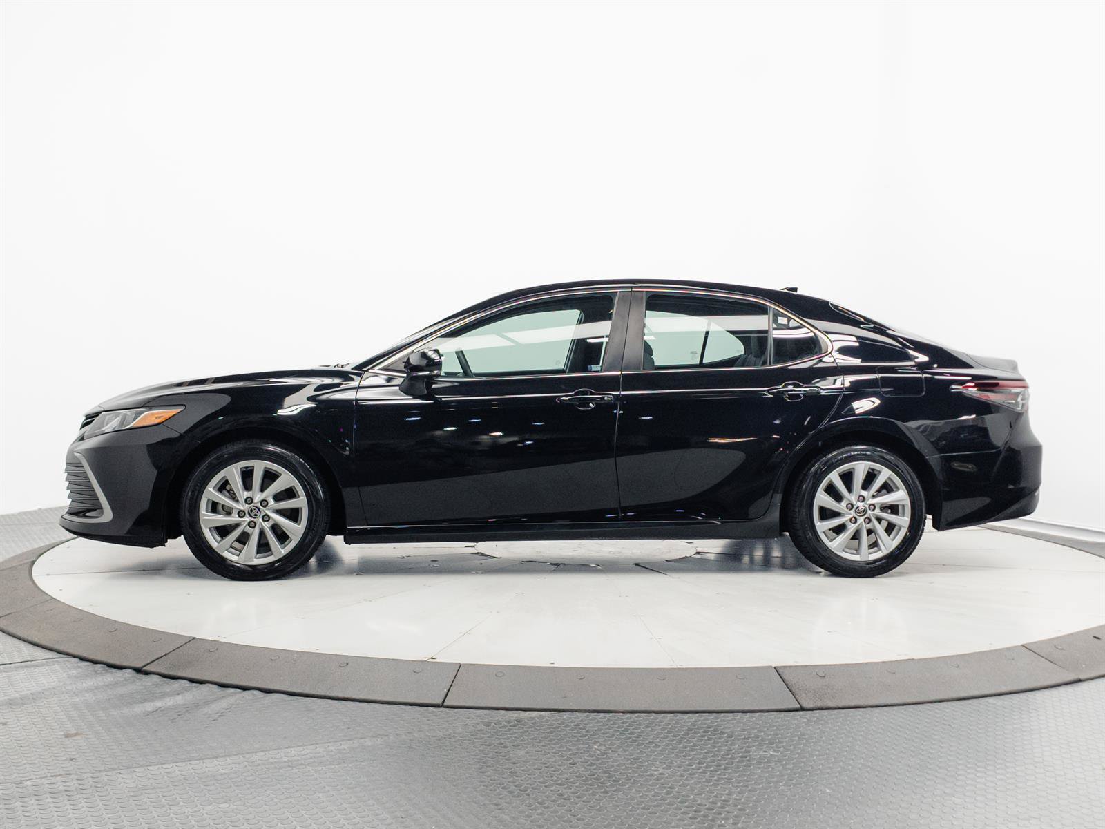 Certified 2024 Toyota Camry LE FWD image 9