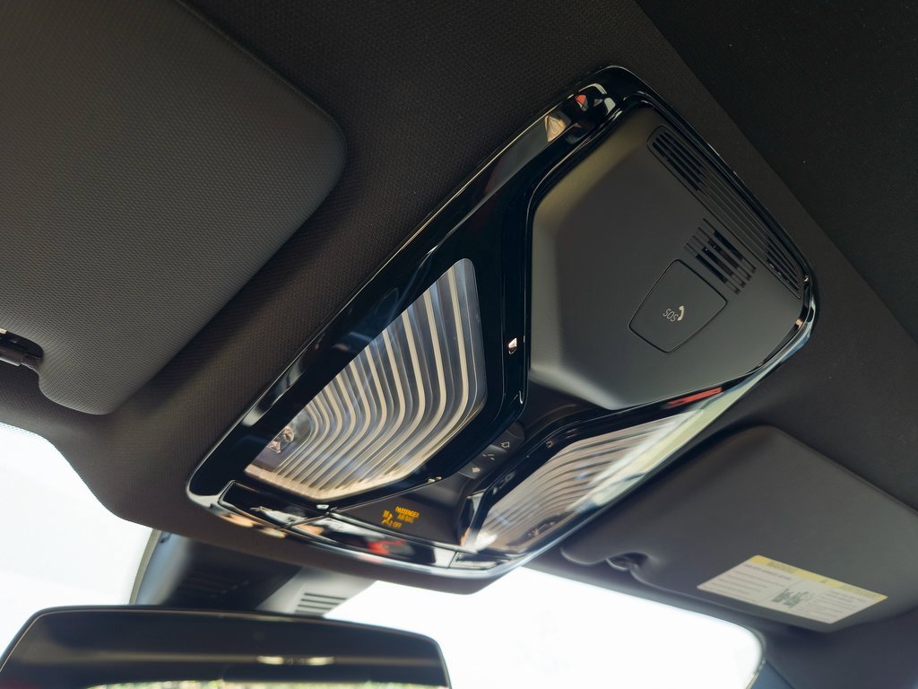 Used 2025 BMW M2 Base w/ Lighting Package image 19