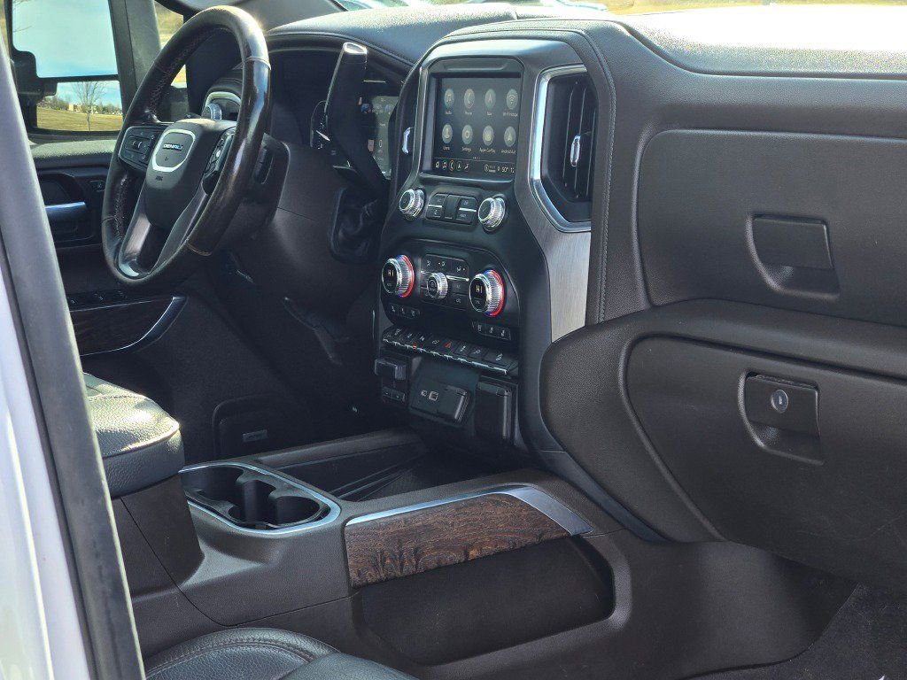 Used 2021 GMC Sierra 3500 Denali w/ Technology Package image 10