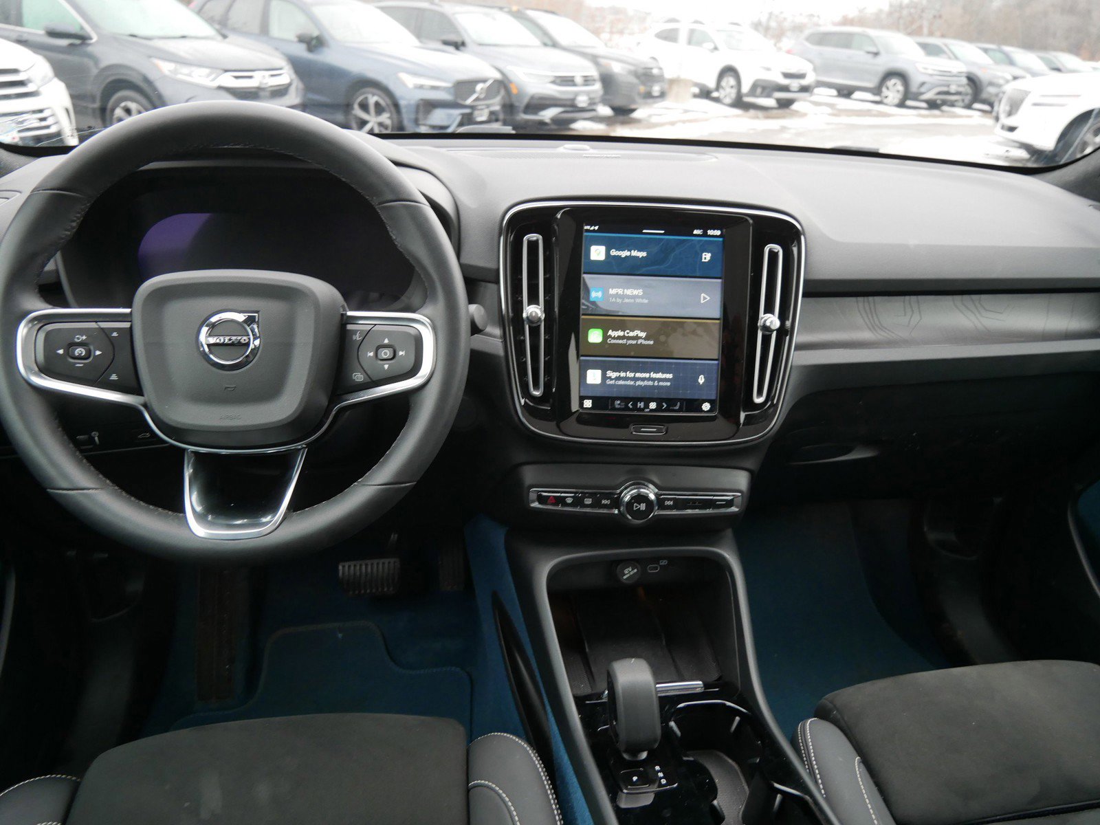 Used 2022 Volvo C40 P8 Recharge Ultimate image 13