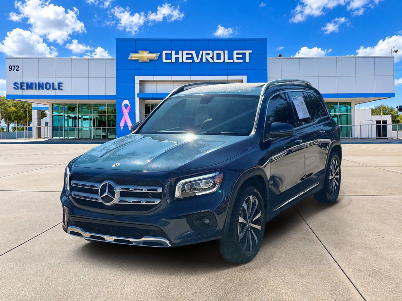 Used 2022 Mercedes-Benz GLB 250 image 2