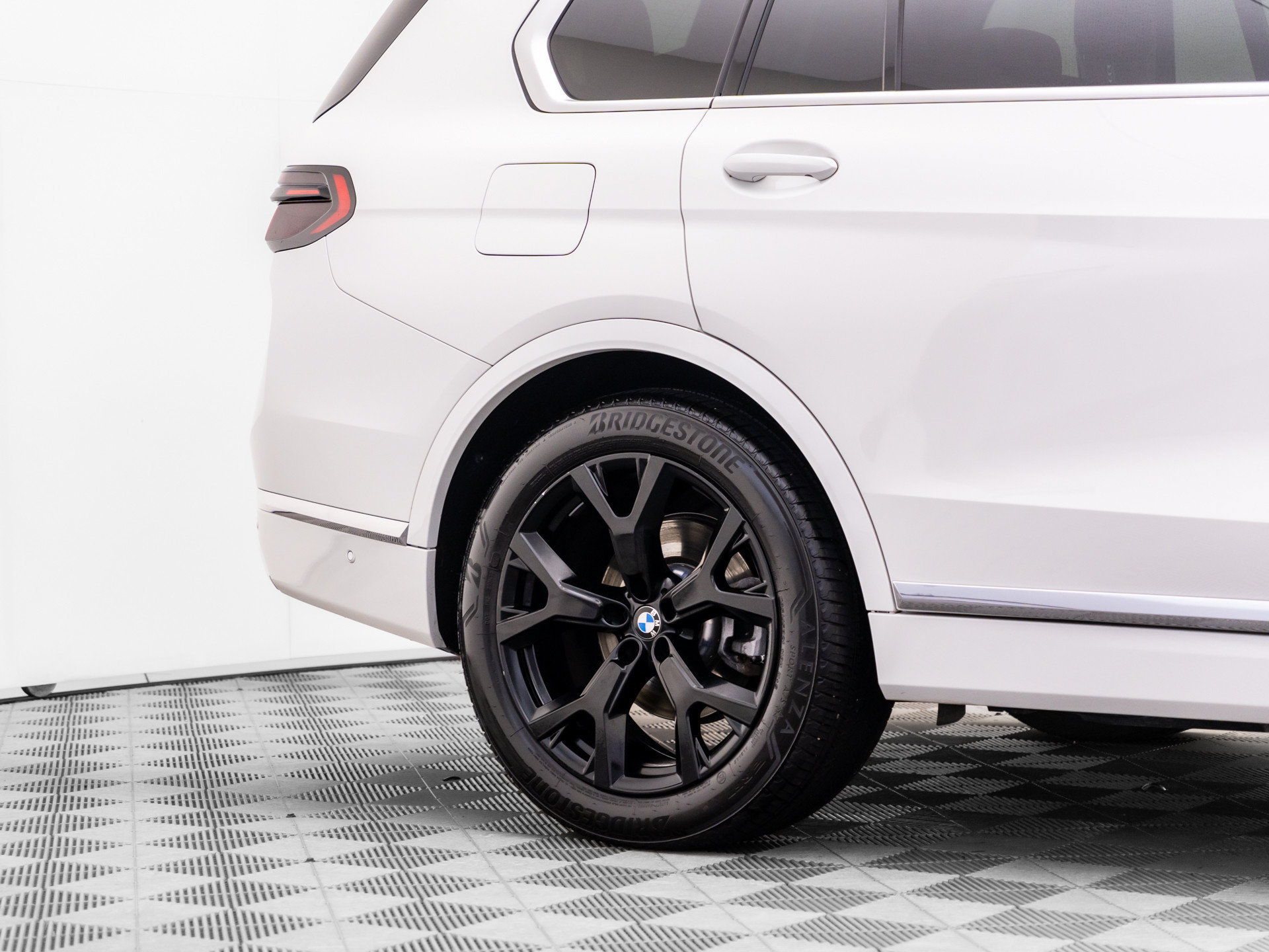 Certified 2024 BMW X7 xDrive40i w/ Premium Package AWD/4WD image 40