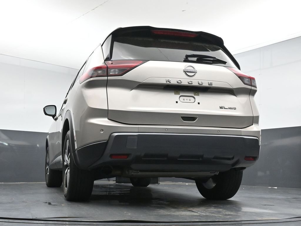 Used 2024 Nissan Rogue SL image 37