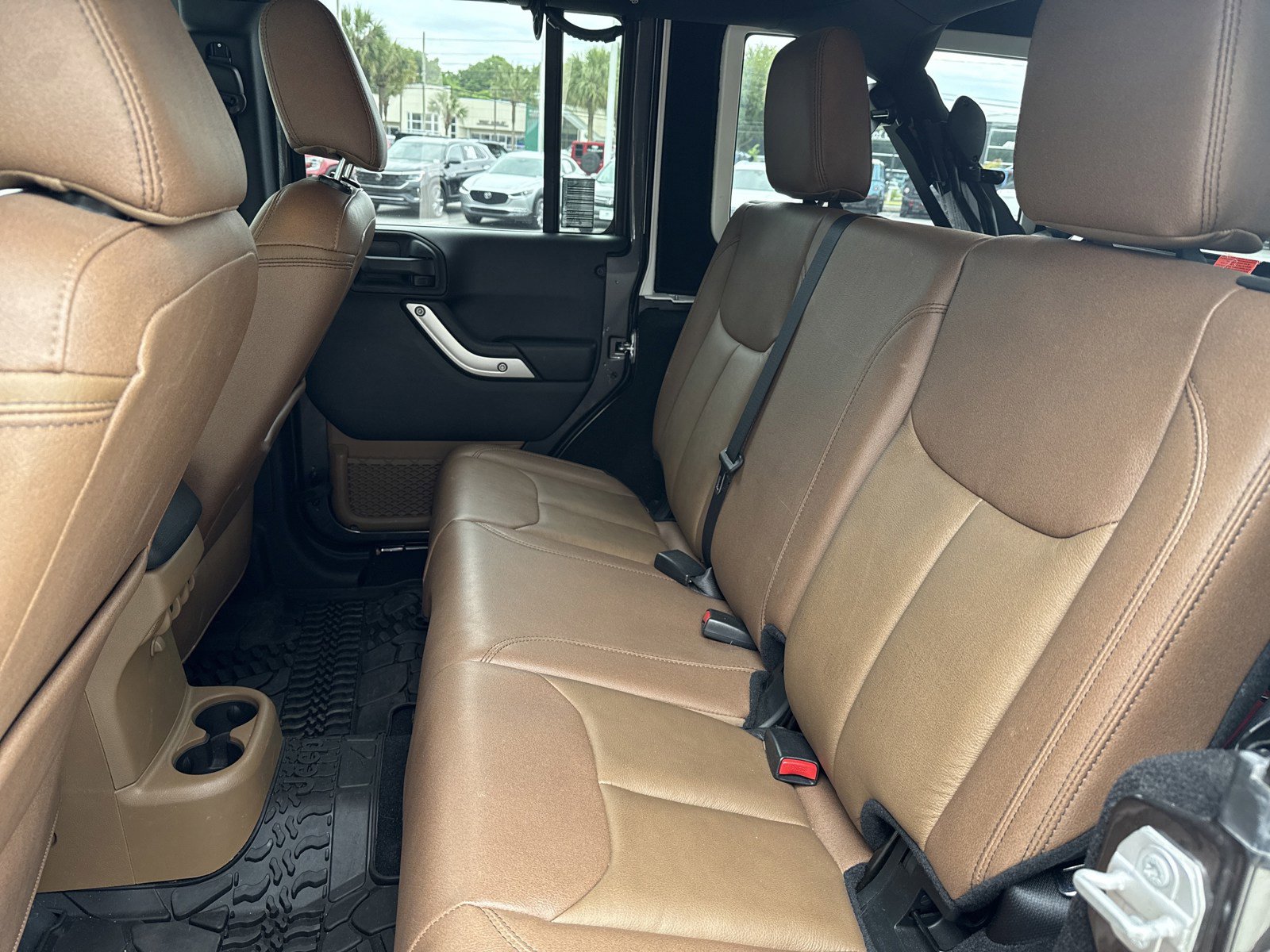 Used 2018 Jeep Wrangler Unlimited Rubicon w/ Dual Top Group AWD/4WD image 22