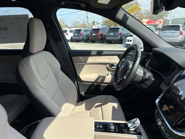 New 2026 Volvo XC90 B6 Plus w/ Protection Package Premier image 12