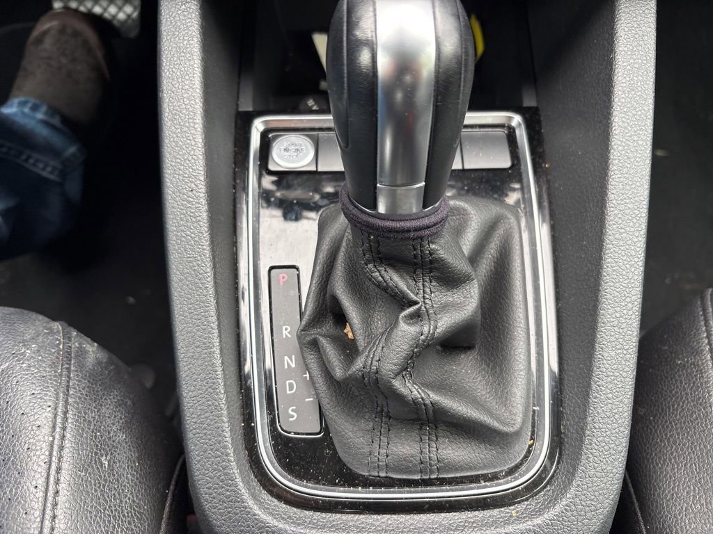 Used 2017 Volkswagen Jetta SEL FWD image 26