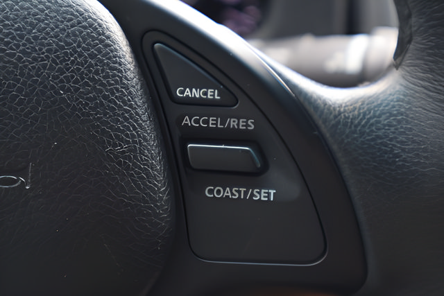 Used 2015 INFINITI Q60 AWD Coupe w/ Premium Package image 23