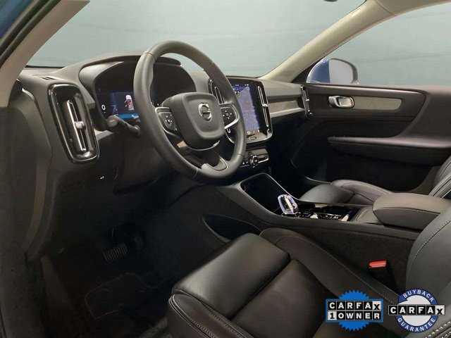 Used 2025 Volvo XC40 B5 Plus image 66