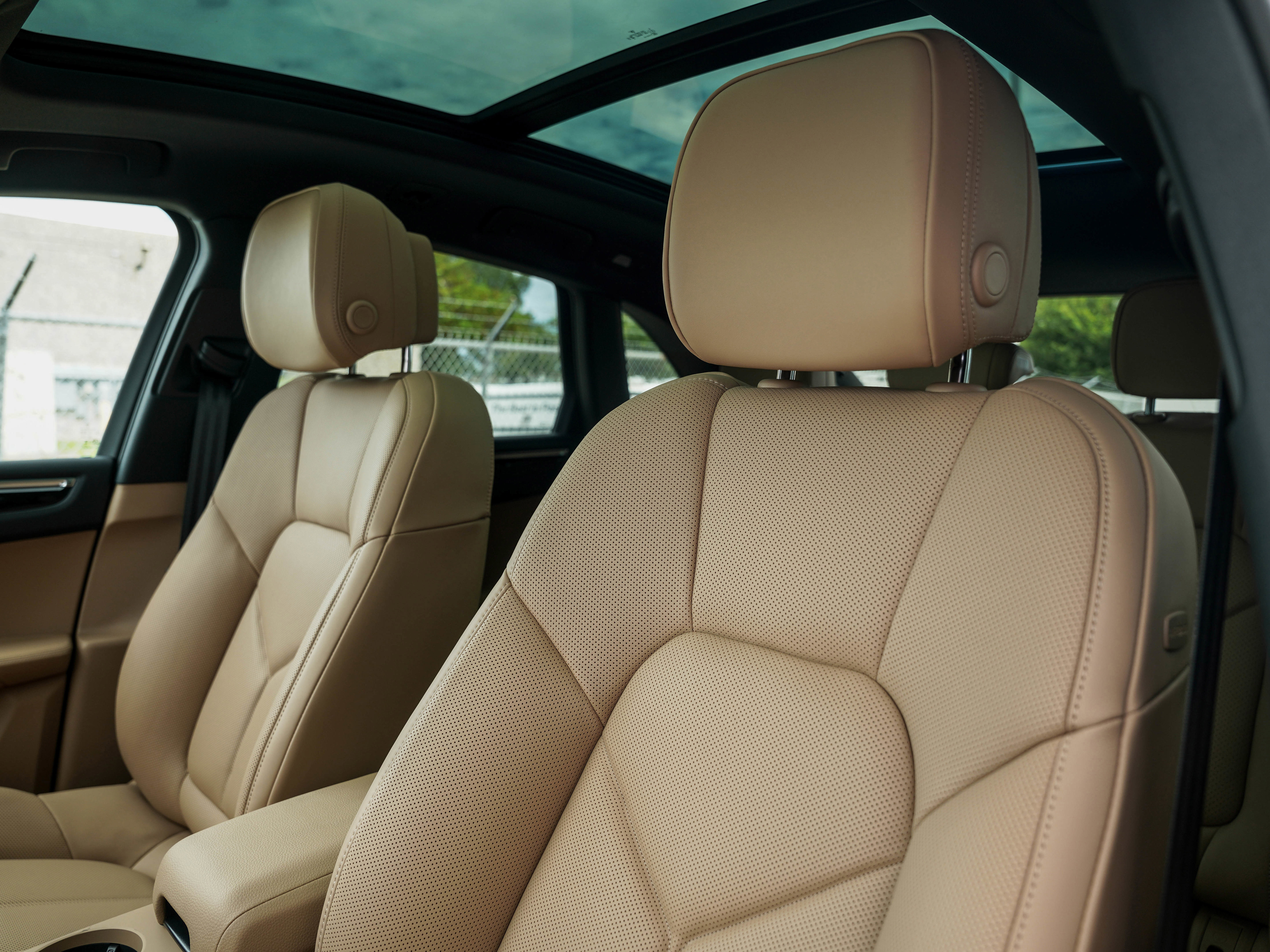 New 2026 Porsche Macan image 5