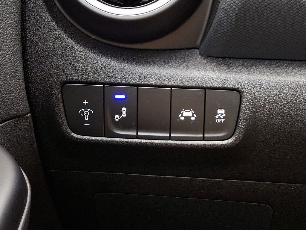 Used 2021 Hyundai Kona Limited w/ Cargo Package image 24