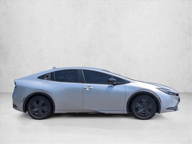 Used 2023 Toyota Prius LE FWD image 4