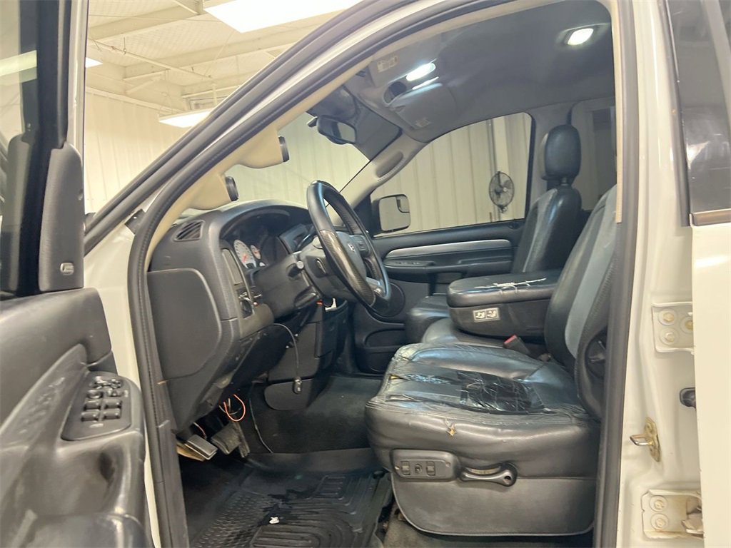 Used 2004 Dodge Ram 3500 Truck SLT w/ Sport Appearance Group image 23
