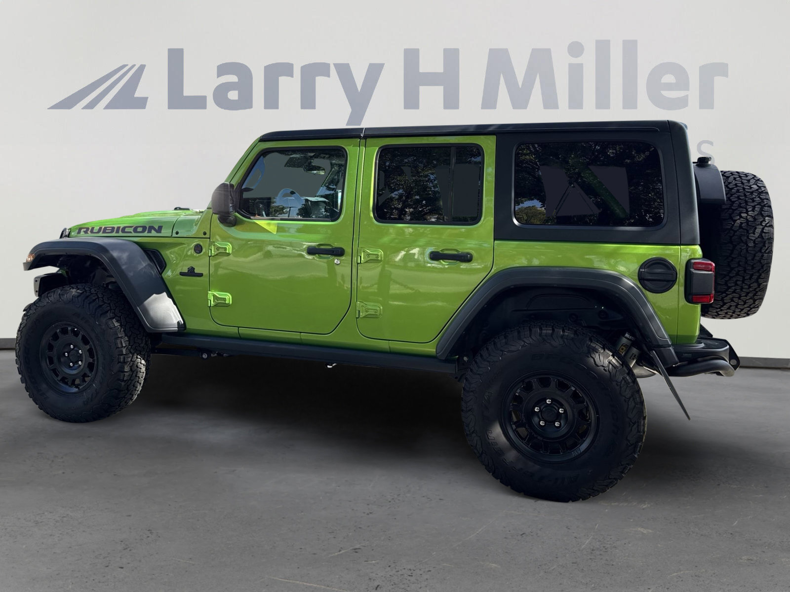 New 2025 Jeep Wrangler Unlimited Rubicon w/ Convenience Group AWD/4WD image 5