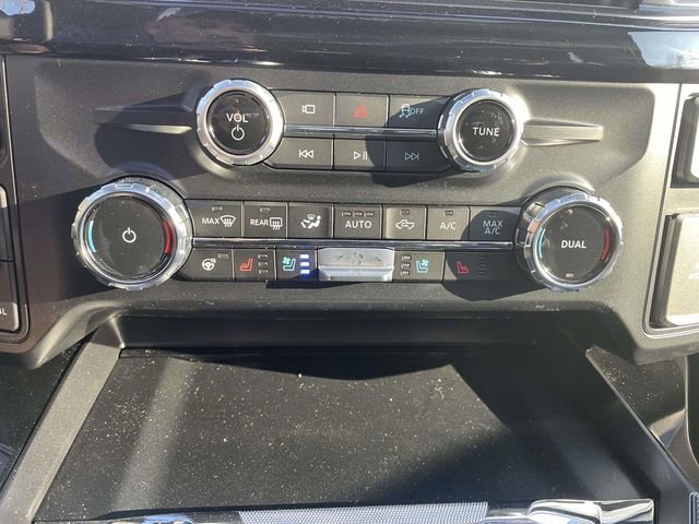 New 2026 Ford F250 Lariat w/ Black Appearance Package image 22