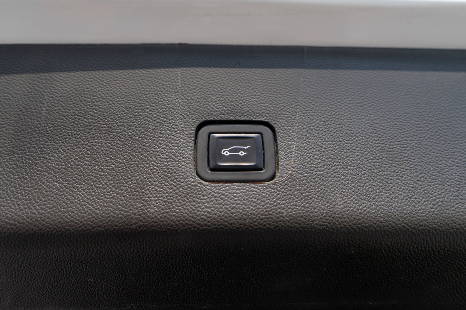Used 2023 Chevrolet Traverse LT AWD/4WD image 10