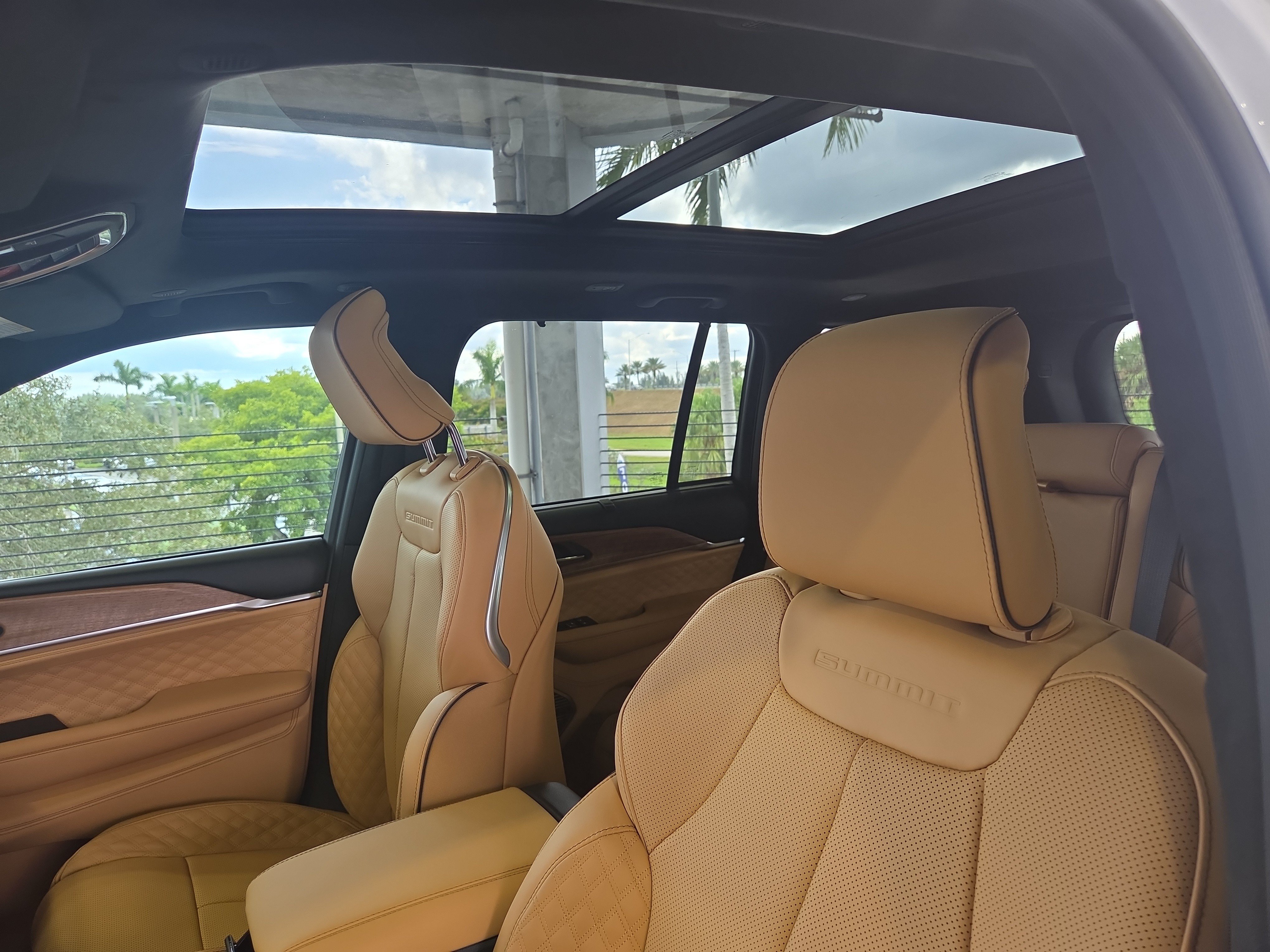 New 2025 Jeep Grand Cherokee Summit AWD/4WD image 22