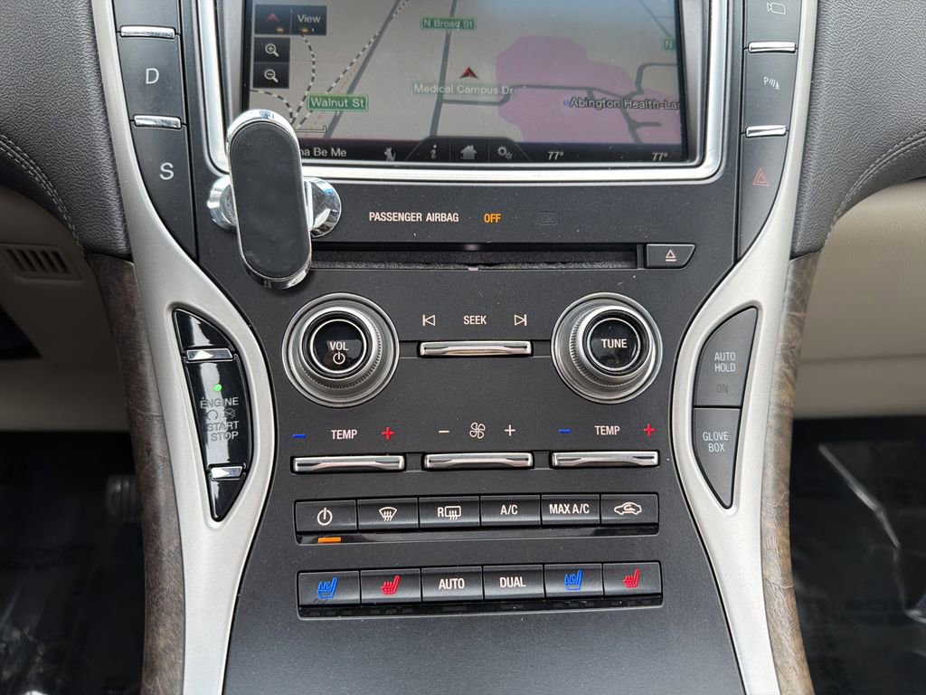 Used 2016 Lincoln MKX Reserve w/ Technology Package image 27