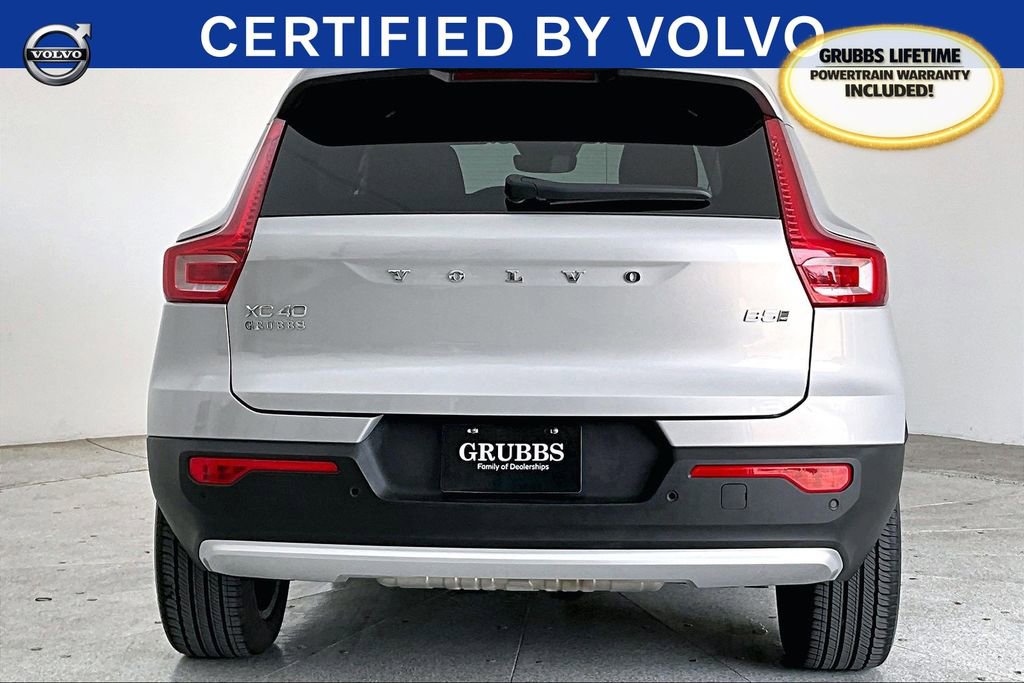 Certified 2025 Volvo XC40 B5 Core image 7