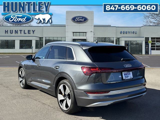 Used 2019 Audi e-tron Prestige w/ Prestige Package image 6