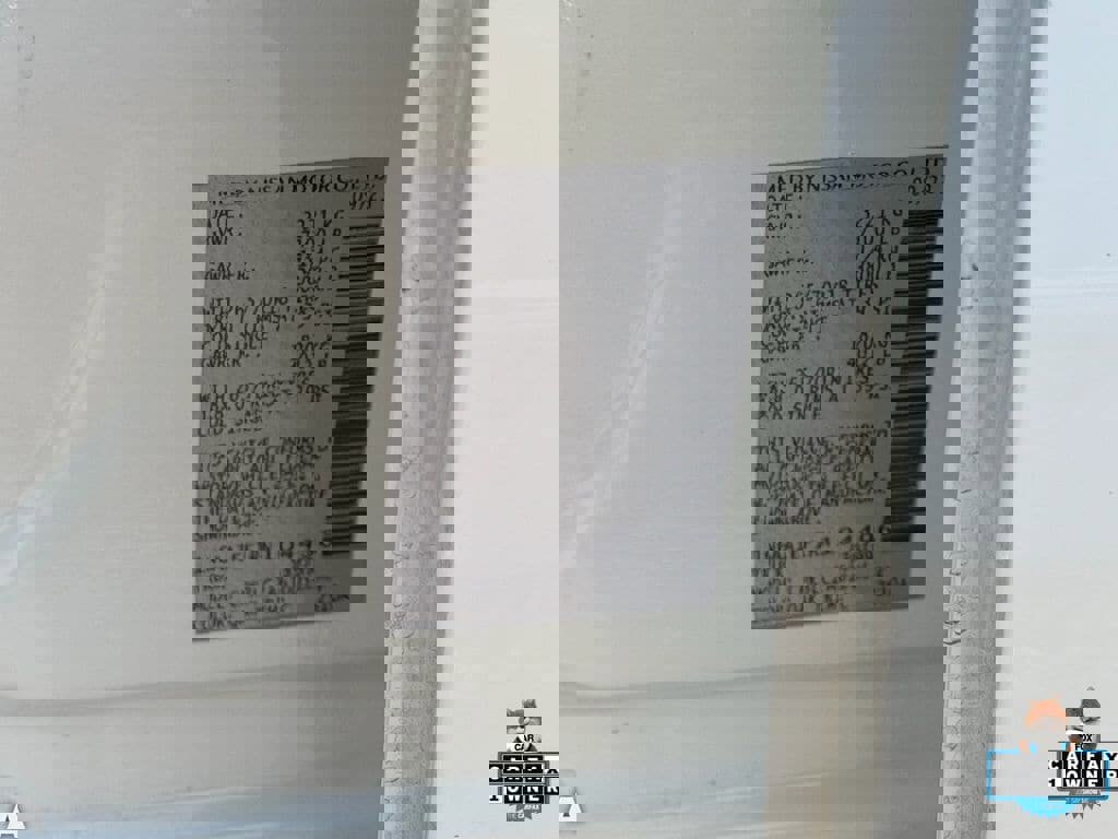 Used 2024 Nissan Titan SV w/ SV Convenience Package image 31