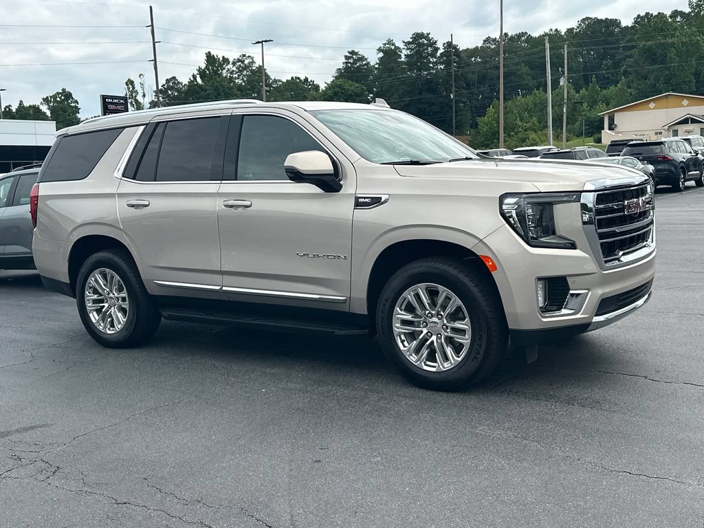 Used 2024 GMC Yukon SLT w/ SLT Luxury Package RWD image 4