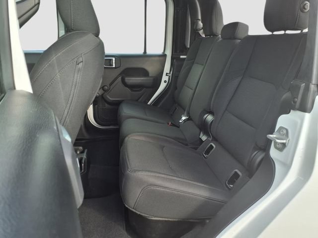 Used 2023 Jeep Gladiator Sport AWD/4WD image 12