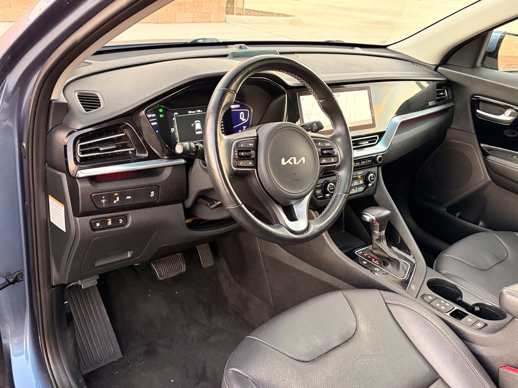 Used 2022 Kia Niro EX Premium FWD image 13
