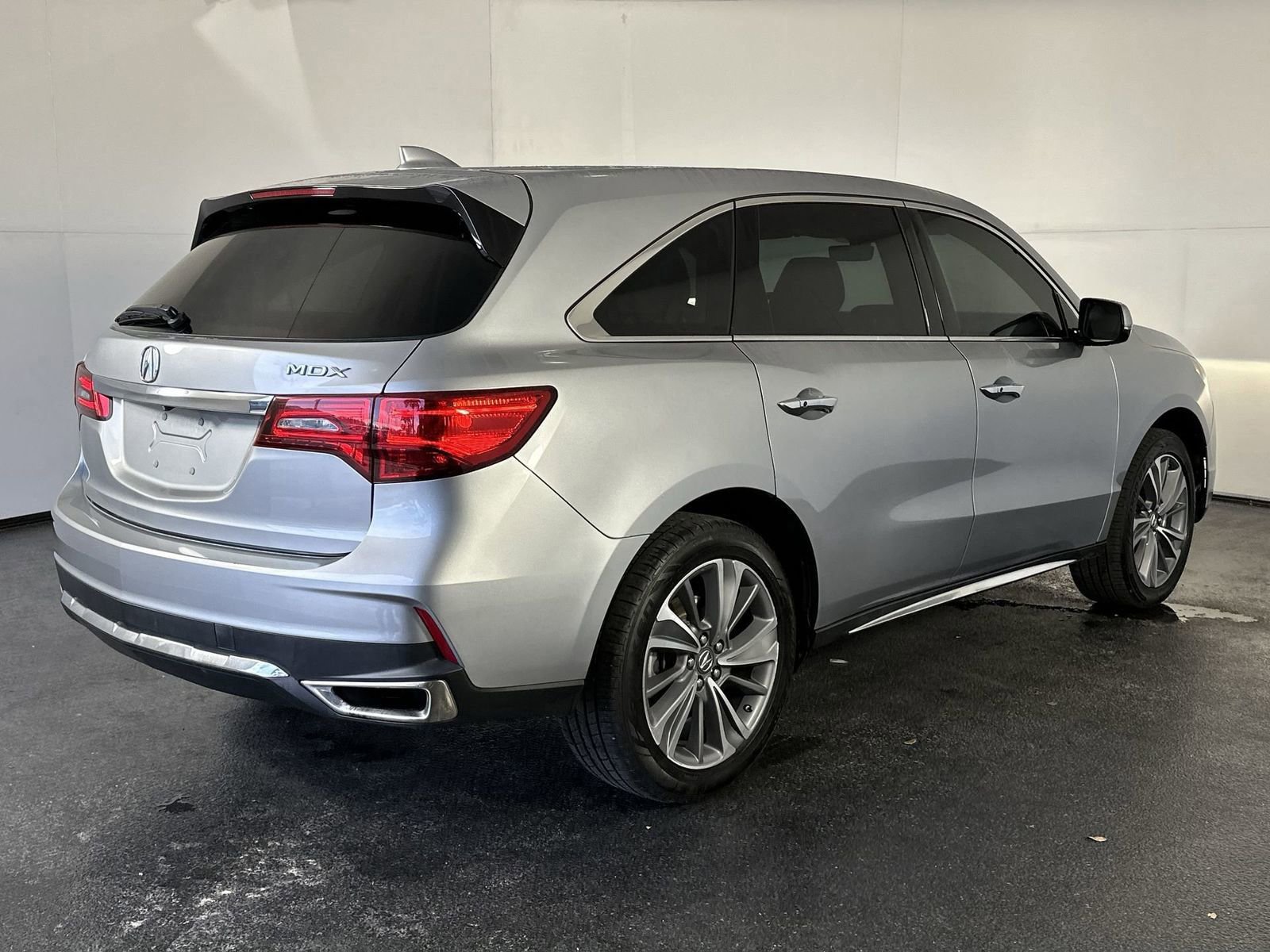 Used 2018 Acura MDX FWD w/ Technology Package image 8