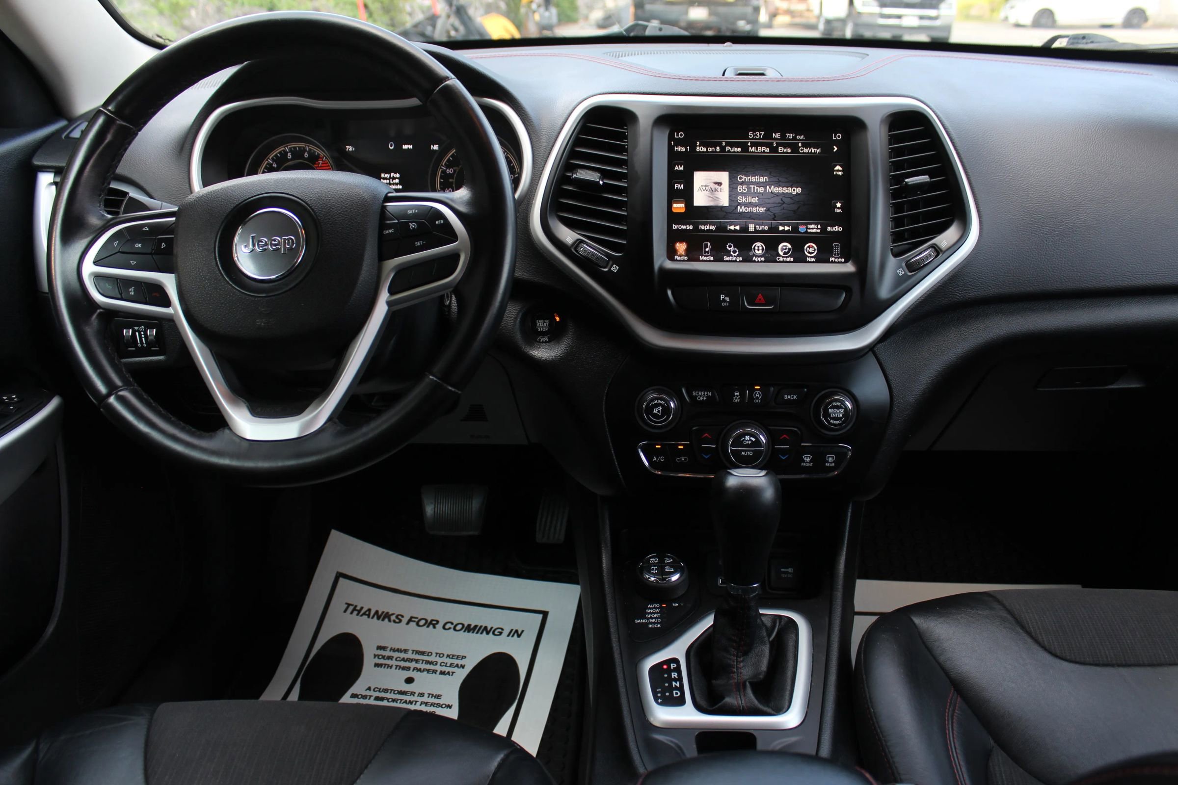 Used 2018 Jeep Cherokee Trailhawk image 19