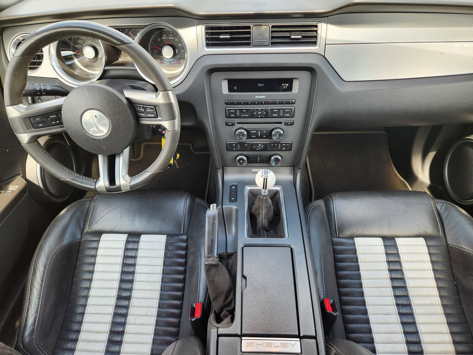 Used 2010 Ford Mustang Shelby GT500 RWD image 29