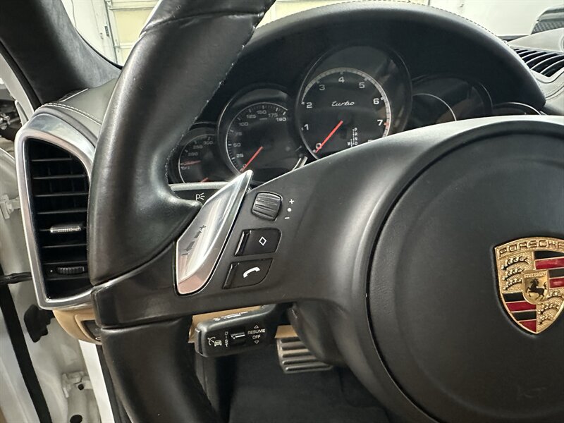 Used 2014 Porsche Cayenne Turbo AWD/4WD image 31